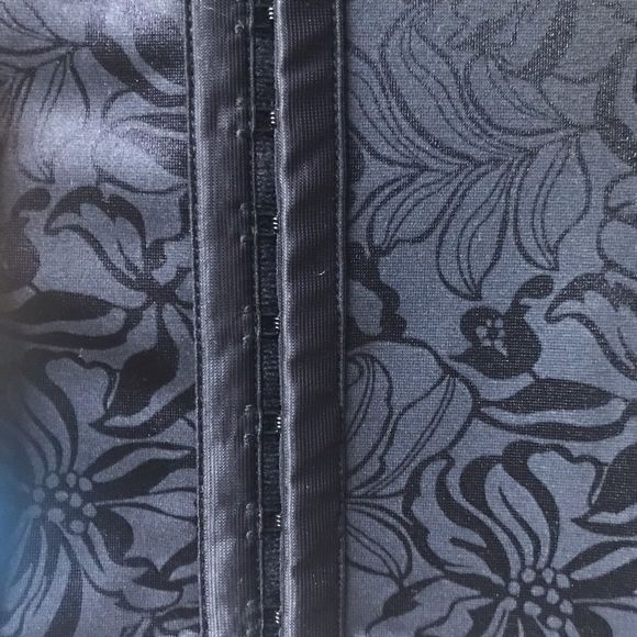 Maidenform Shapewear WaistNipper - Picture 4 of 4